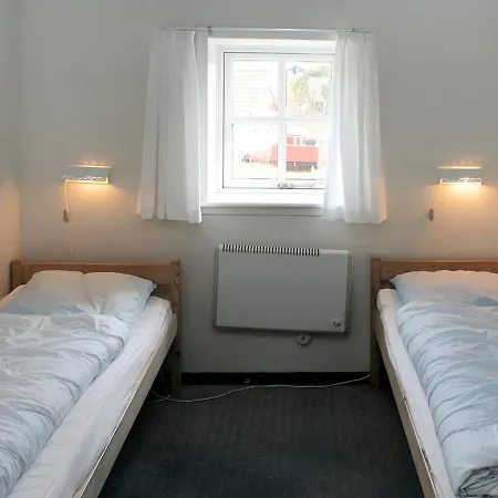 Catalina - 800m From The Sea In Western Jutland By Interhome Daire *